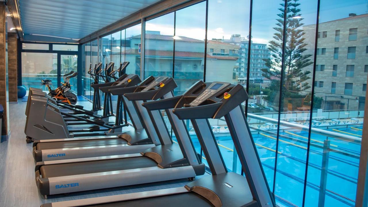 Sant Jordi Boutique Hotel Calella Bagian luar foto Treadmills in a gym